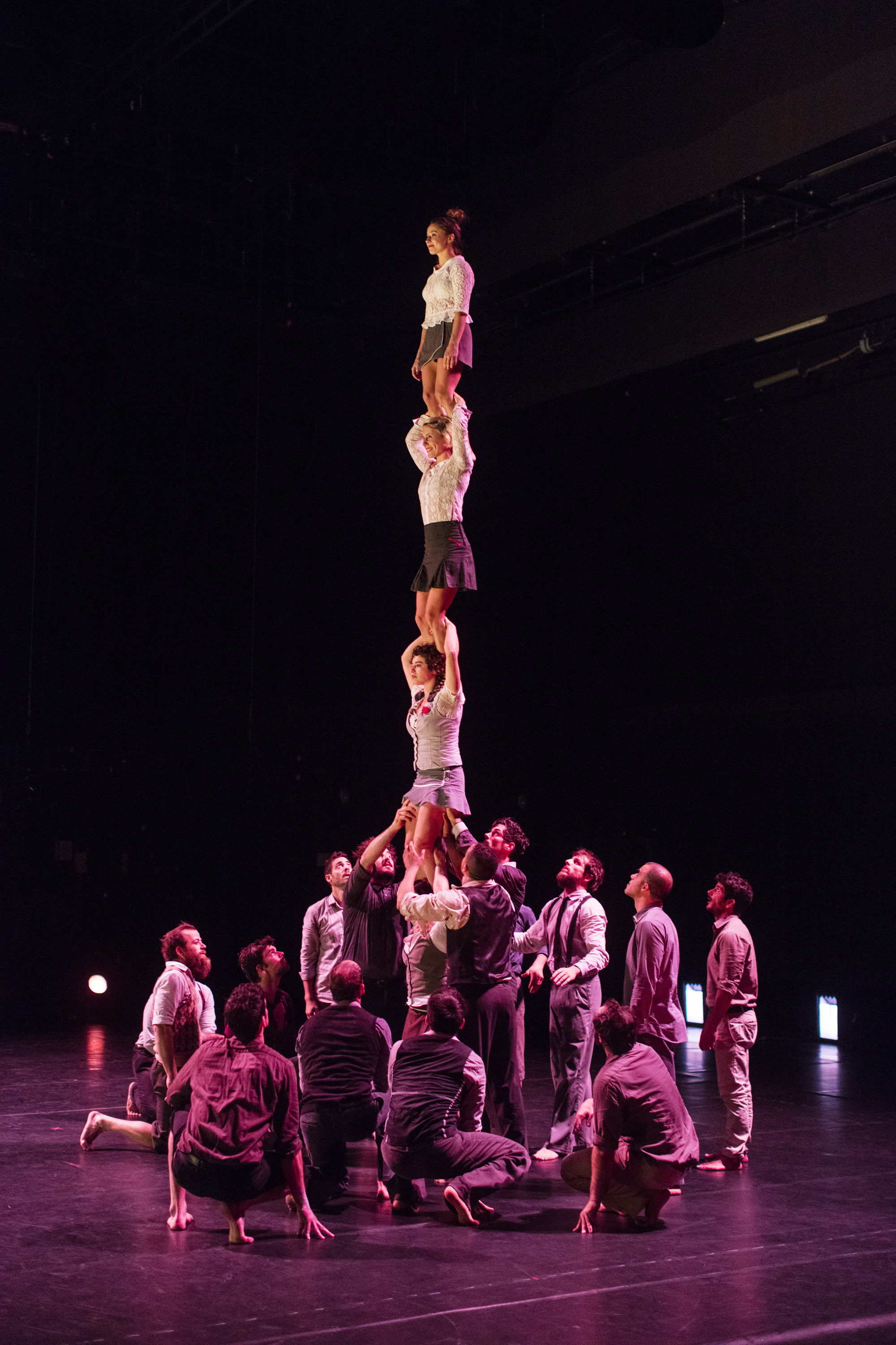 Compagnie XY's It's Not Yet Midnight... (courtesy of David Levene) 3.jpg