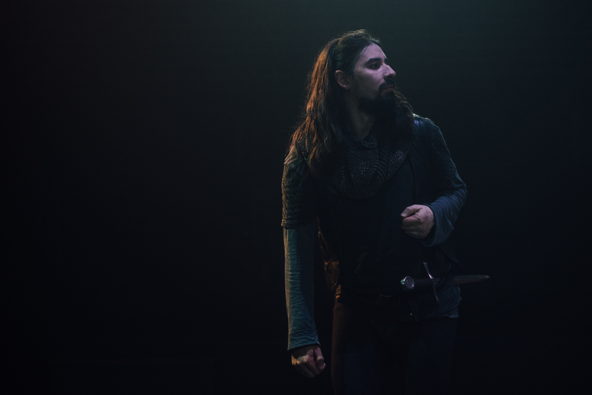 7-Kim Hardy as Richard